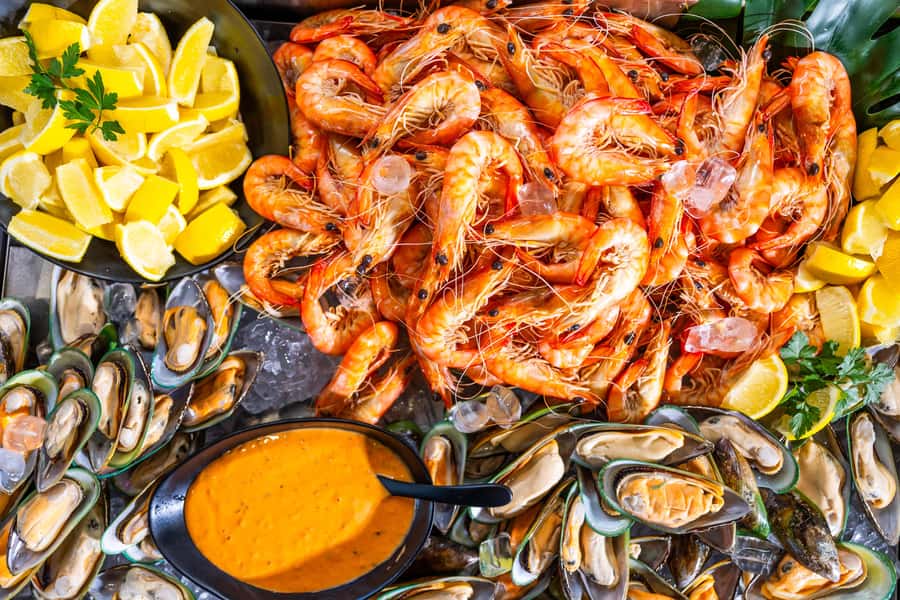 Gold Coast: Sightseeing Cruise with Buffet Lunch - Key points before you book