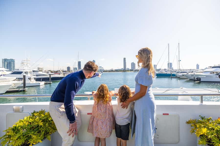 Gold Coast: Sightseeing Cruise with Buffet Lunch - The tropical buffet and what is worth trying