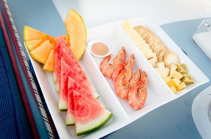 Gold Coast Sunset Cruise with sparkling wine & nibbles platter - The best time to go and what to wear