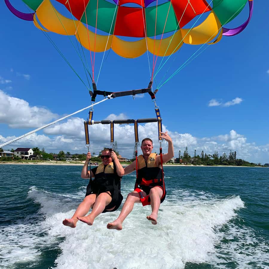 Gold Coast: Surfers Parasailing with Free Photos - What 400 feet in the air feels like
