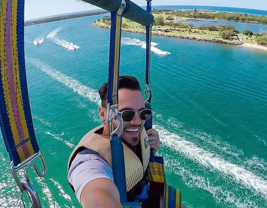 Gold Coast: Surfers Parasailing with Free Photos - How the $67 price holds up