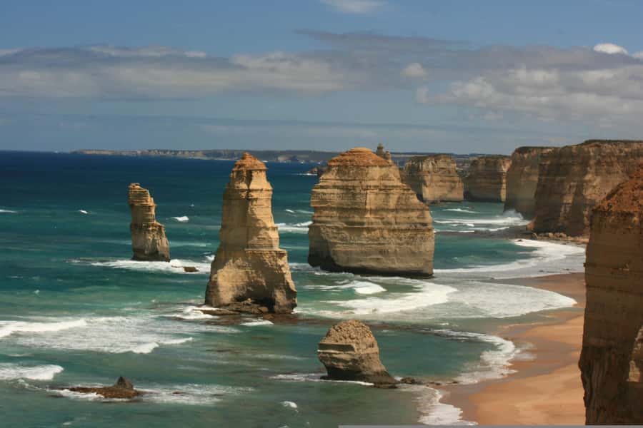 Great Ocean Road Lux Tour Max 11 Hotel Pickup - Loch Ard Gorge adds a human story