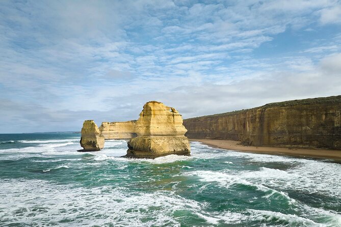 Great Ocean Road Reverse Tour with Iconic Stops & Wildlife - Lorne and the Memorial Arch