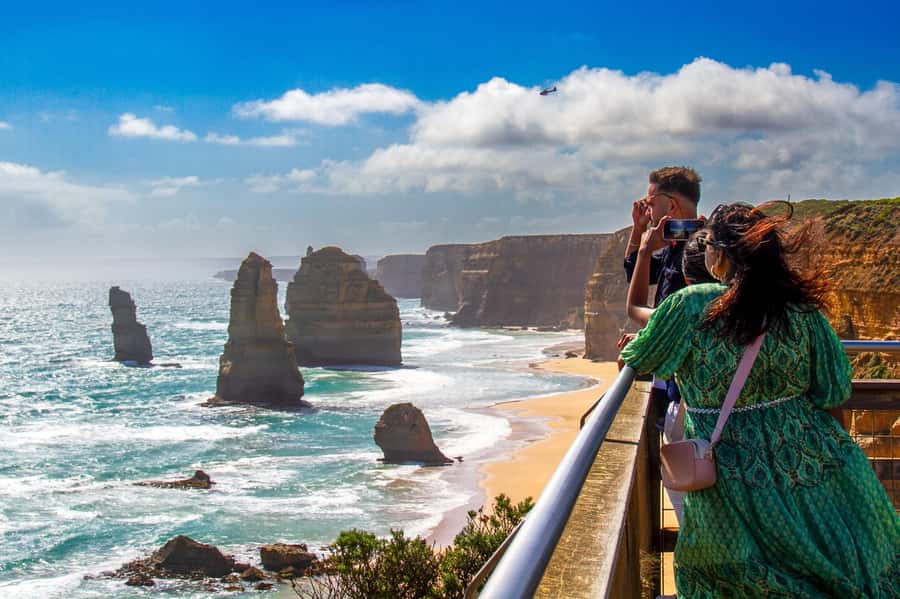 Great Ocean Road Tour w/ Deluxe Minibus & Top-Rated Guide - Melbourne pickup and the early run to Torquay