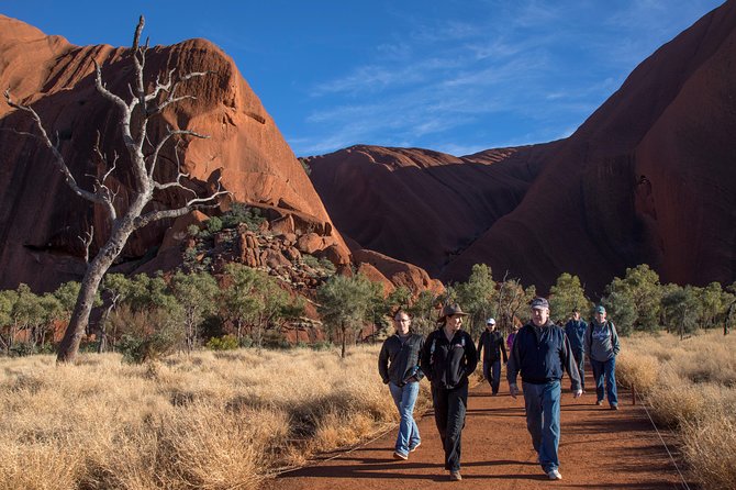 Highlights of Uluru Including Sunrise and Breakfast - Why an early start makes sense at Uluru