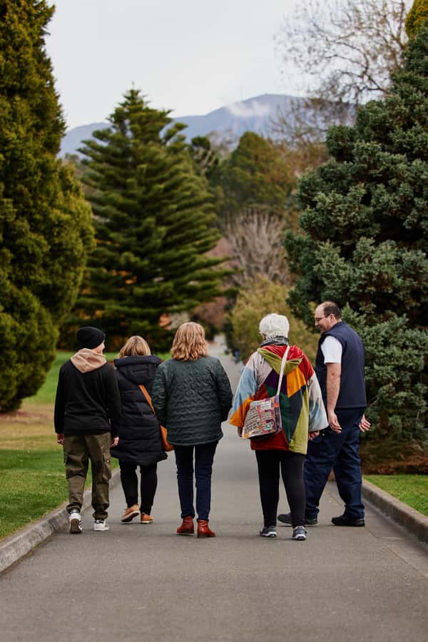 Hobart: 3-Hour City Sightseeing Tour - Cascade Gardens and South Hobart