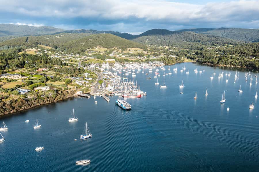 Hobart: Bruny Island Food, Sightseeing & Lighthouse Day Tour - The Neck and 279 stairs to Truganini Lookout
