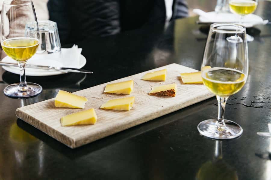 Hobart: Bruny Island Gourmet Sightseeing Day Tour - Cheese, ale, and the island’s food makers