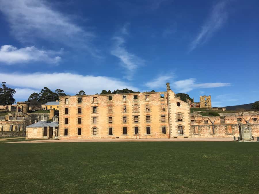 Hobart: Port Arthur, Richmond & Tasman Peninsula Active Tour - Tasman Arch and Devil’s Kitchen