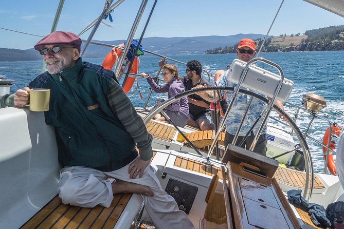 Hobart Sailing Experience - Leaving Kings Pier Marina for the River Derwent