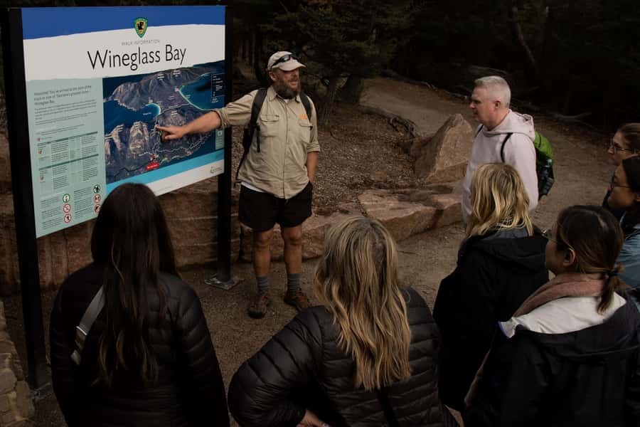 Hobart: Wineglass Bay & Freycinet National Park Active Tour - Cape Tourville’s Short Coastal Walk
