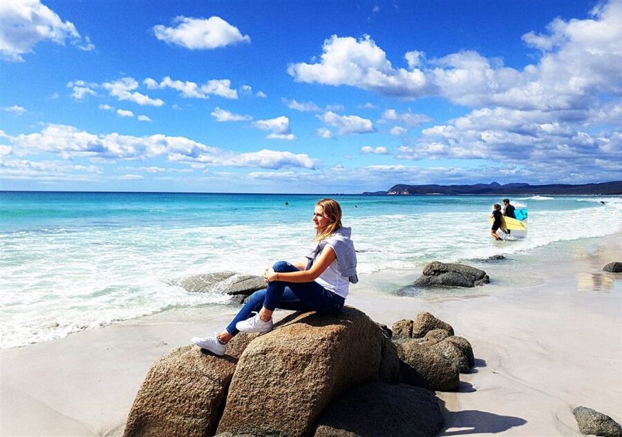 Hobart: Wineglass Bay, Freycinet Park, and Richmond Tour - Pink granite, Honeymoon Bay, and Cape Tourville