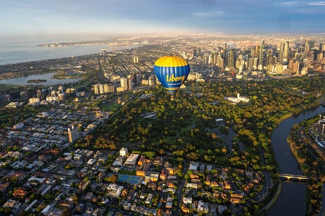 Hot Air Balloon Flights over Melbourne City (optional breakfast) - Key points at a glance
