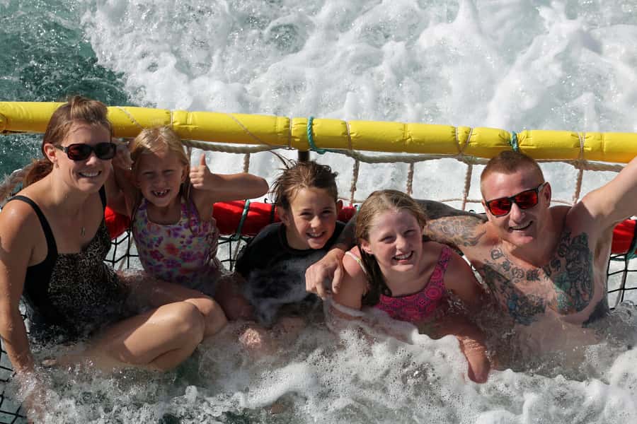 Huskisson: Dolphin Cruise & Boom Netting Experience - The first part: searching Jervis Bay for dolphins