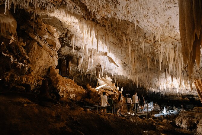 Jewel Cave Fully-guided Tour (Located in Western Australia) - The Jewellery Casket question