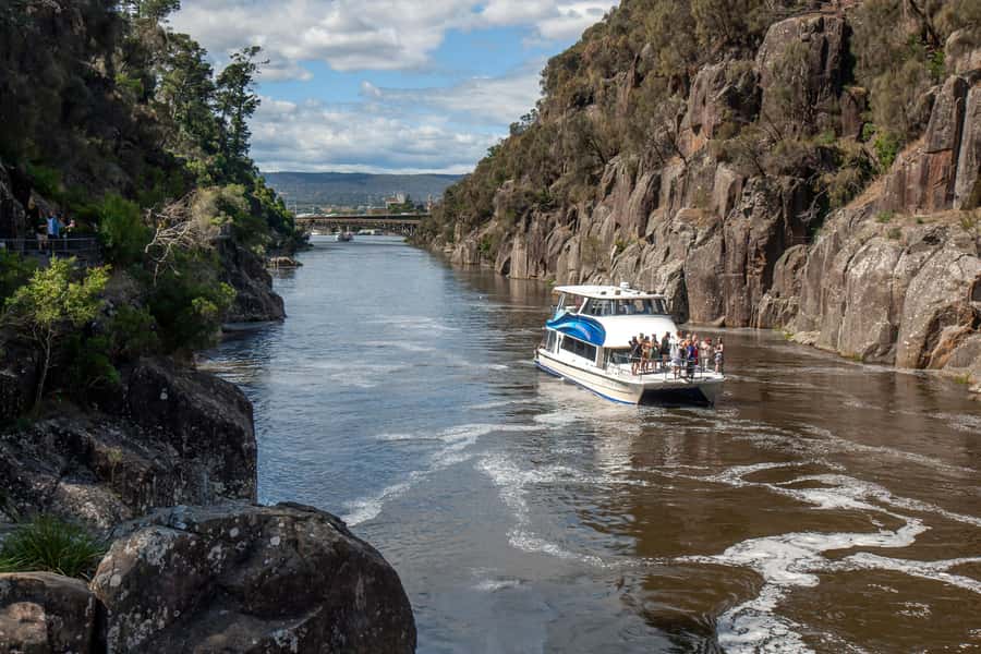 Launceston: 4-Hour Batman Bridge Luncheon Cruise - The captain’s commentary is a central attraction