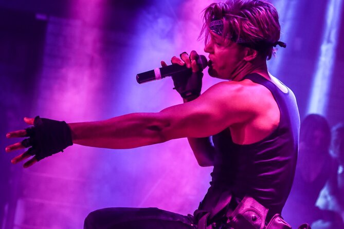 Magic Men Cabaret Show - Food, champagne, and the real drink cost