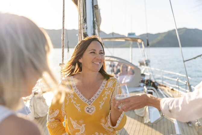 Magnetic Island Sip and Sail Sunset Cruise - Why the small group makes a difference