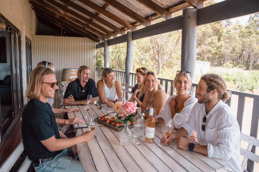 Margaret River: Boutique Wine Tour w. Blind Tasting + Lunch - Chocolate and coffee before the wine