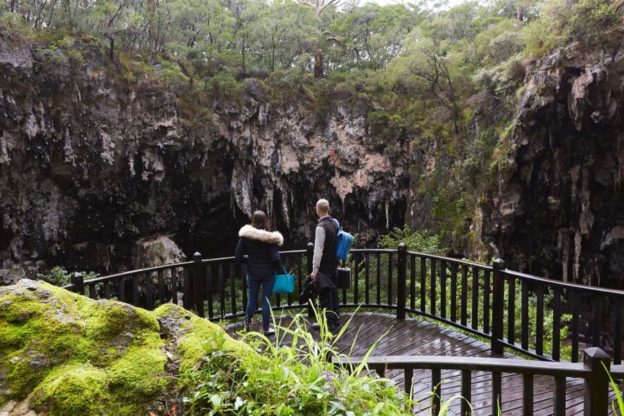 Margaret River: Lake Cave Fully-Guided Tour - What the 4.9 rating means for value