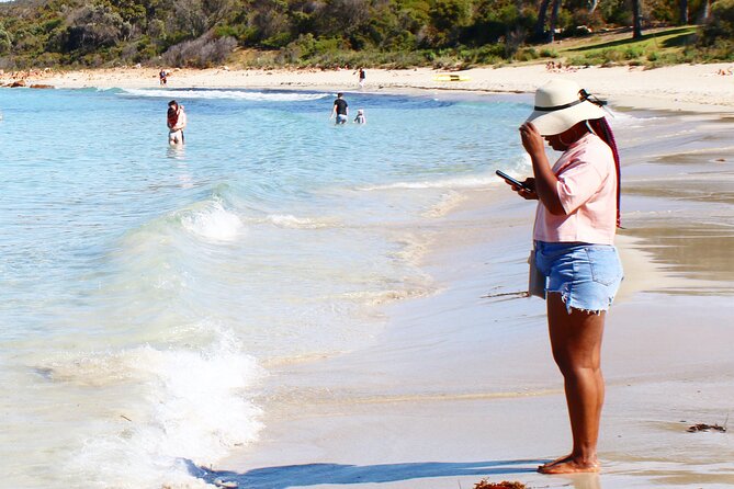 Margaret River Wine and Sights Discovery Tour from Busselton or Dunsborough - Yallingup Hills and the search for kangaroos
