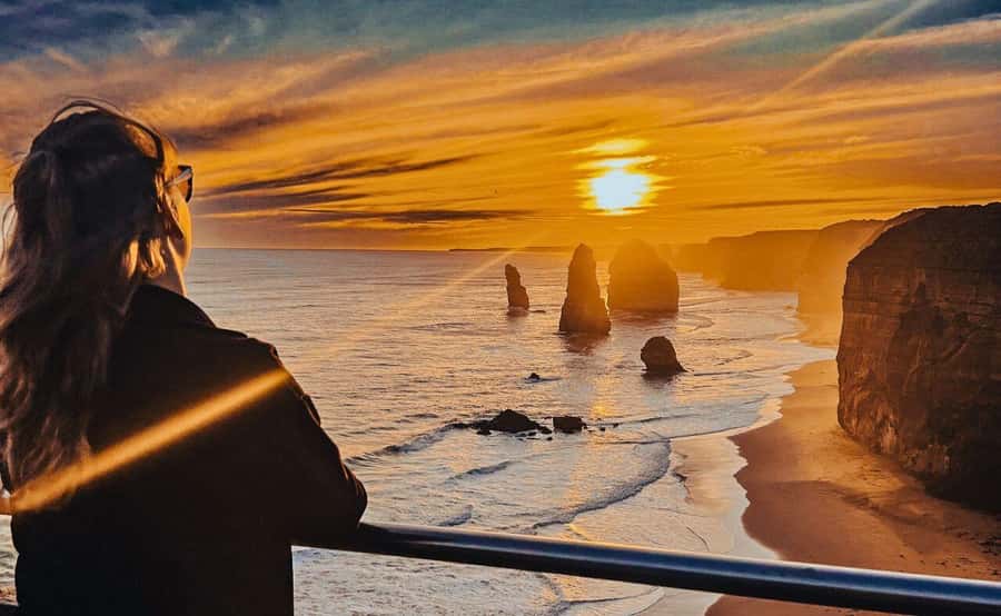 Melbourne: 12 Apostles Sunset Tour - Less Crowds - Why the sunset departure changes the Great Ocean Road