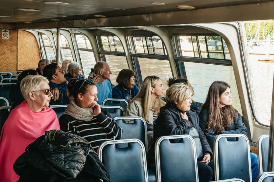 Melbourne: 2-Hour City Highlights River Cruise - Who will enjoy this Yarra River cruise?