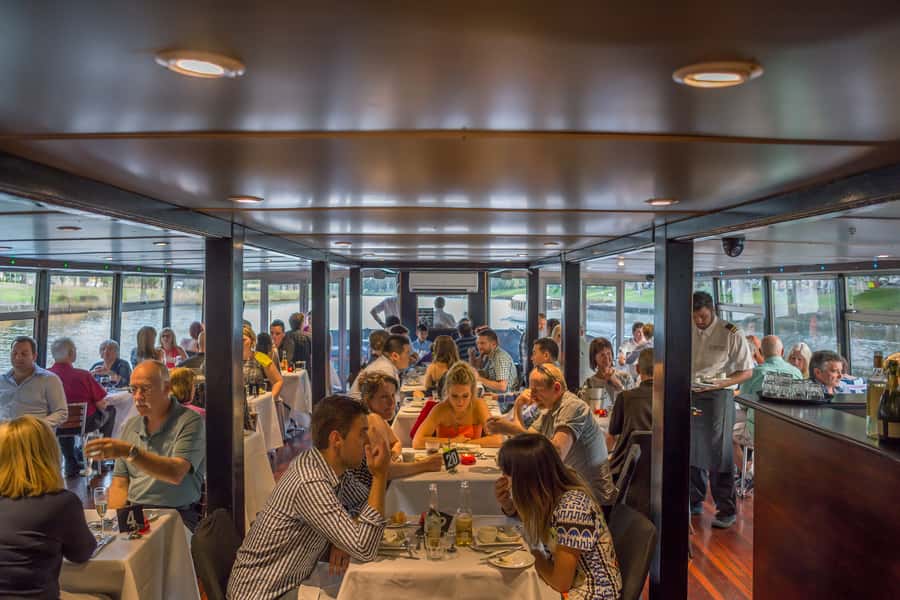 Melbourne: 4-Course Dinner Cruise with Drinks - Drinks Included From Boarding Until Return