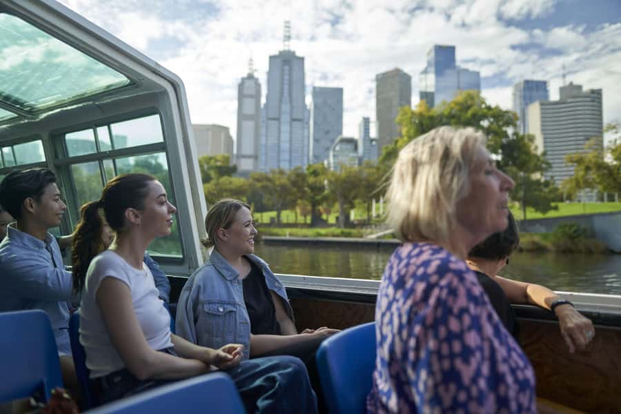 Melbourne City Cruise with Tea, Coffee, and Commentary - Key points at a glance