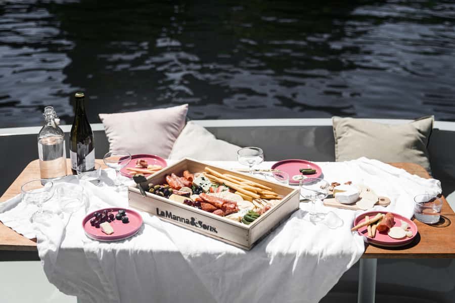 Melbourne: Electric Picnic Boat Rental on the Yarra River - Price, group size, and overall value