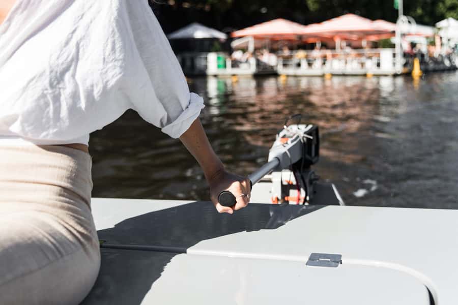 Melbourne: Electric Picnic Boat Rental on the Yarra River - The drawbacks to consider before booking