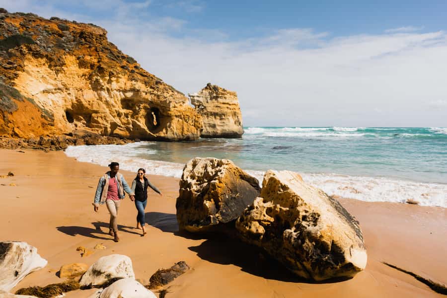 Melbourne: Great Ocean Road 12 Apostles & Rainforest Tour - The Otway walk puts you under giant trees