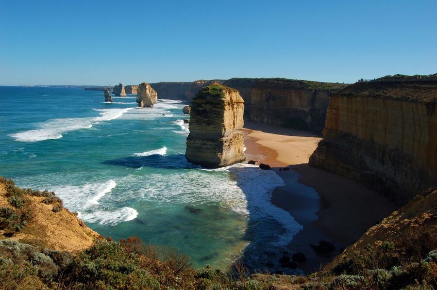 Melbourne: Great Ocean Road Extended–Top Stops&London Bridge - The Twelve Apostles deliver the big moment