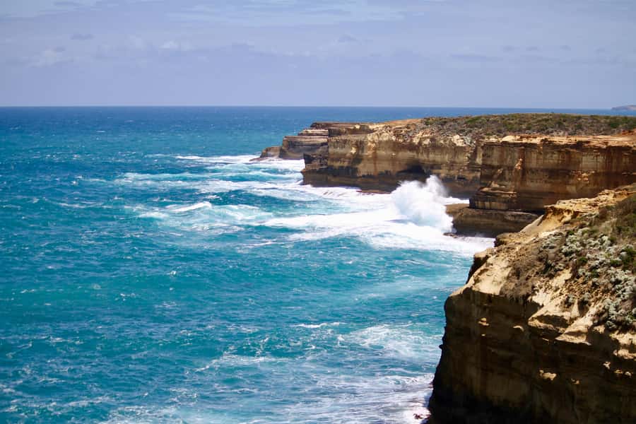 Melbourne: Great Ocean Road & Iconic Coastal Views Day Tour - London Bridge is the welcome extra stop
