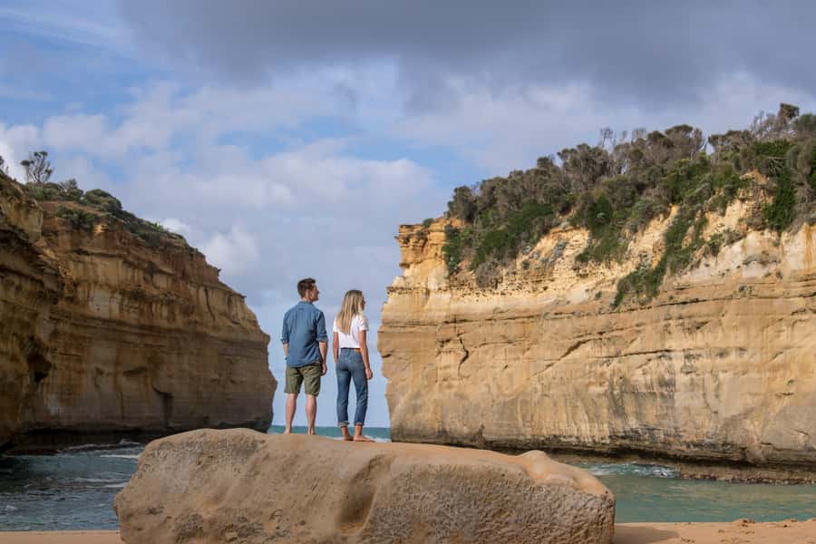 Melbourne: Great Ocean Road Ultimate 12 Apostles with Lunch - Loch Ard Gorge and the Shipwreck Coast