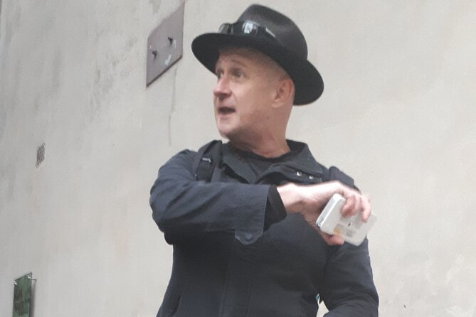 Melbourne Historical Walking Tour: Crime, Gangsters & Lolly Shops - Brothels, speakeasies, and the lolly-shop story