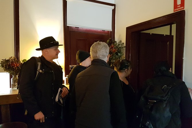 Melbourne Historical Walking Tour: Crime, Gangsters & Lolly Shops - How the guide brings the stories to life