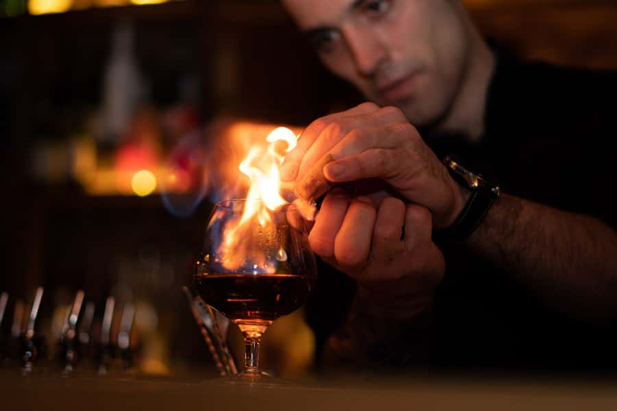 Melbourne: Local Laneway Bars and Their Stories - Drinks, food, and what you actually pay for