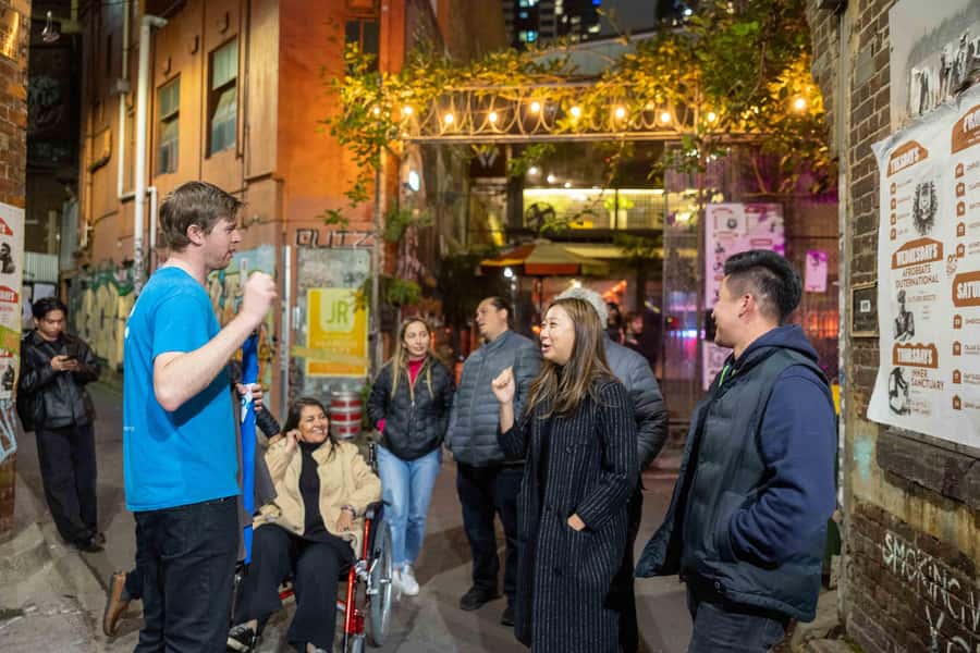 Melbourne: Local Laneway Bars and Their Stories - The group size and social side