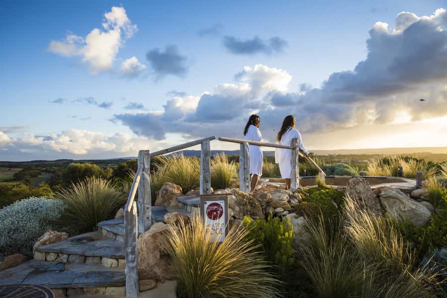 Melbourne: Peninsula Hot Springs Early Bathing & Scenic Tour - Leaving Melbourne at 8:20 AM