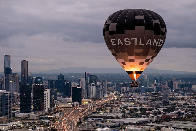 Melbourne sunrise balloon flight only - The people who help make the morning work