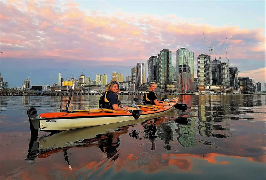 Melbourne: Sunset Kayak Tour with Dinner - Victoria Harbor gives you an easy start