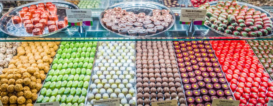 Melbourne: Yarra Valley Wine Tour + Lunch & Gin/Beer Option - Chocolate and ice cream close the afternoon