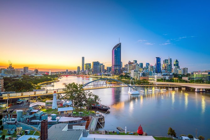 Midday Sightseeing Cruise: 12.30pm-2pm (90min) - Kangaroo Point Cliffs from river level