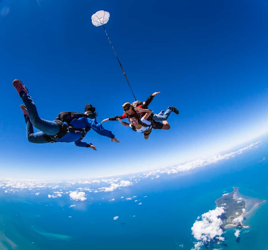 Mission Beach Tandem Skydive Experience - The 20-minute flight to 15,000 feet