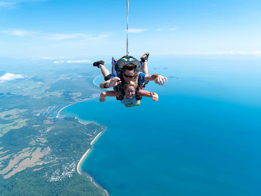 Mission Beach Tandem Skydive Experience - Safety, age, and weight rules