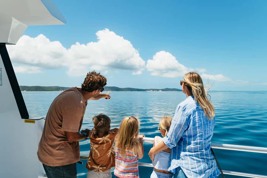 Moreton Island: Tangalooma Day Trip with Desert Safari - Lunch is flexible, but not unlimited