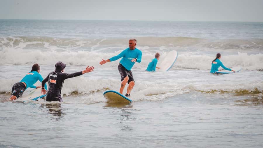 Noosa Heads: 2 Hour Surf Experience on the Sunshine Coast - From beach briefing to waist-deep practice