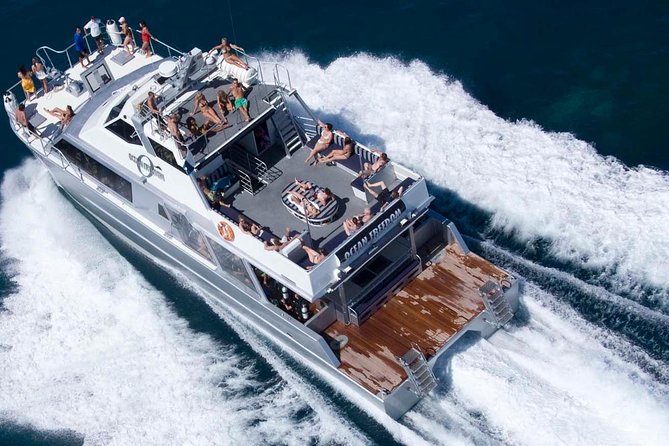 Ocean Freedom Great Barrier Reef Luxury Snorkel and Dive Cruise - Wonder Wall and the outer edge of Upolu Reef