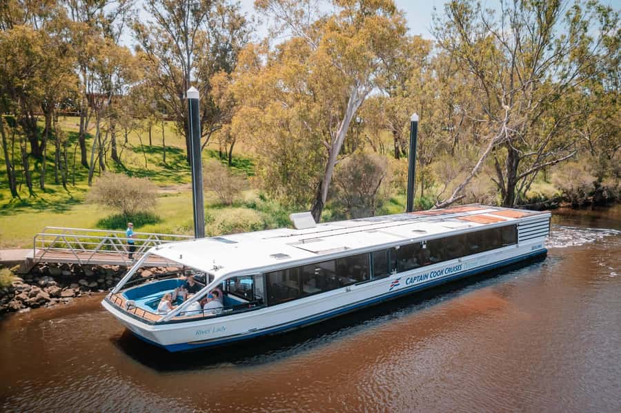 Perth: Full Day Swan Valley Cruise & Wine Tasting With Lunch - A generous shared lunch on the boat